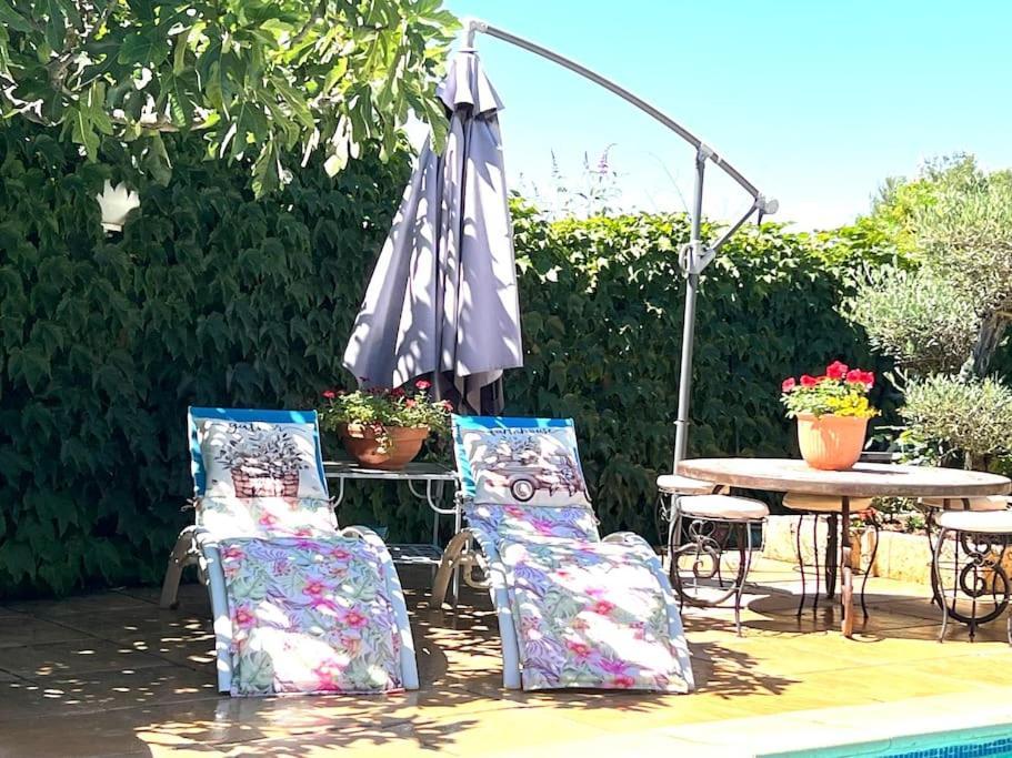 Le Jardin De Mae Apartment Бук-Бел-Ер Екстериор снимка