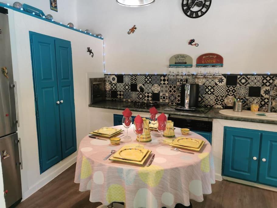 Le Jardin De Mae Apartment Бук-Бел-Ер Екстериор снимка